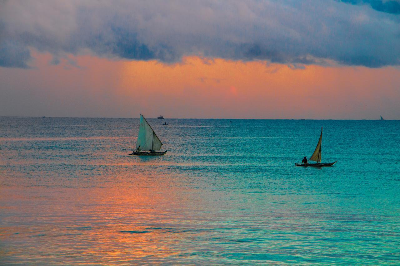 Sunrise Beach Resort Dar es Salaam Exterior photo